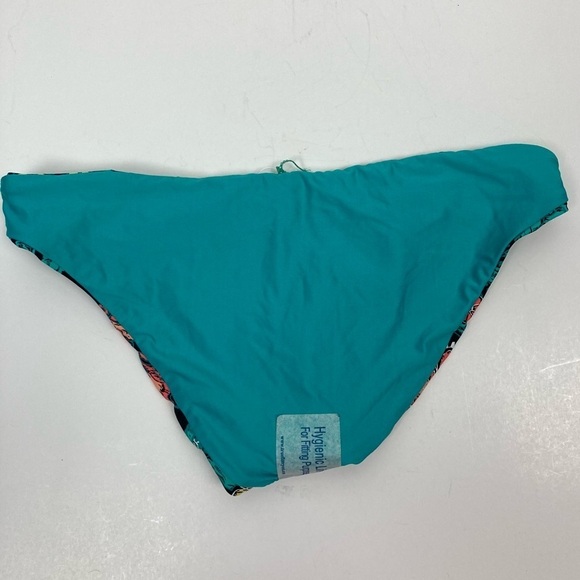 NWT * SPLENDID Reversible Farm House Floral Retro Bikini Bottom.  Size S - Picture 11 of 13